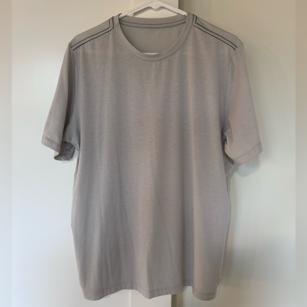 Vuori Men’s Current Tech Tee - Large